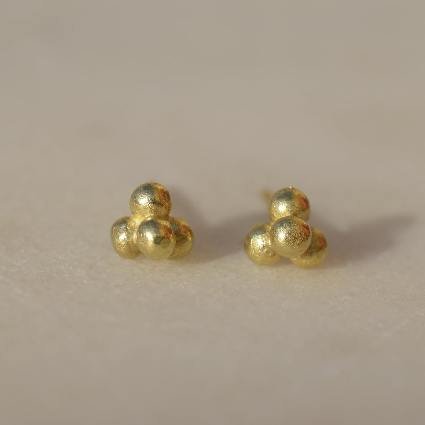 Pyramid studs