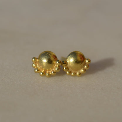 Granulated Studs