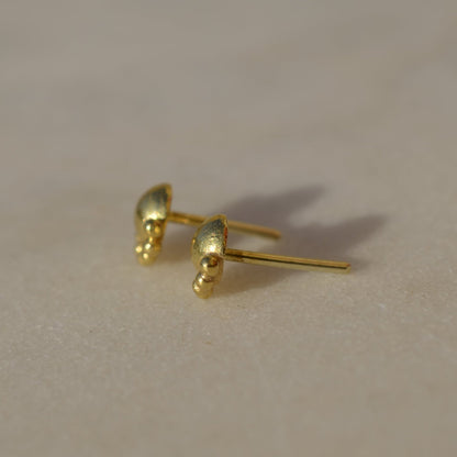 Granulated Studs