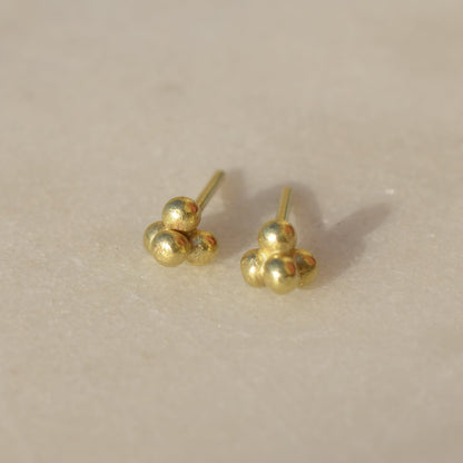 Pyramid studs
