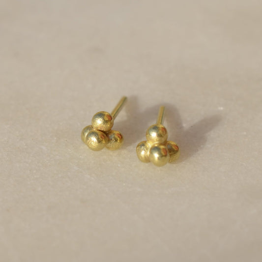 Pyramid studs