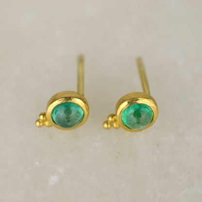 Granulated Emerald Studs