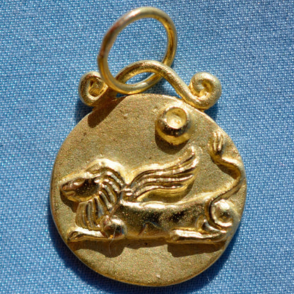 Leo Charm